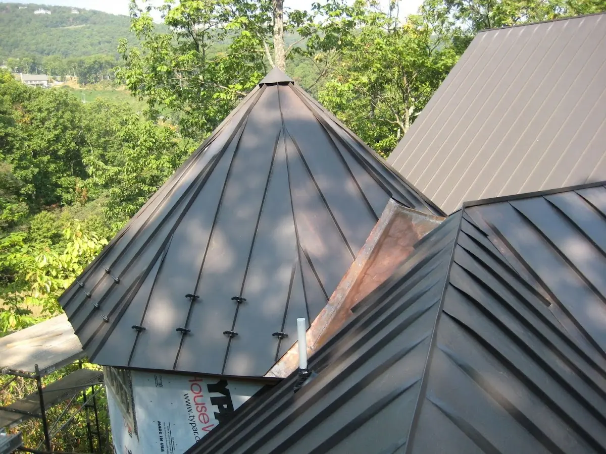 Professional Roof Tarp Installation by Craftsman Roofing in Saint Mere Eglise